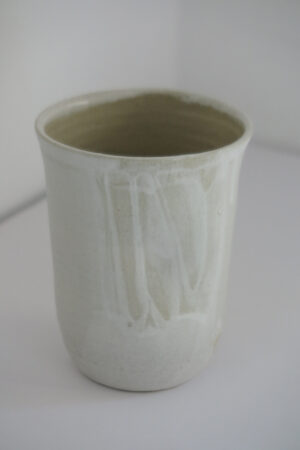 White short vase - Image 4
