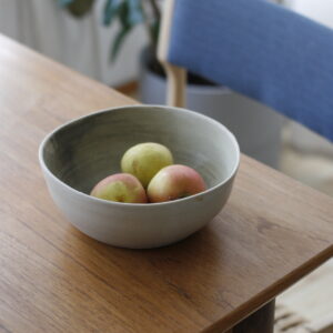 M serving bowl
